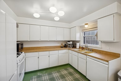 4147 N Kedvale Ave unit 1B, Chicago, IL 60641 - photo 6