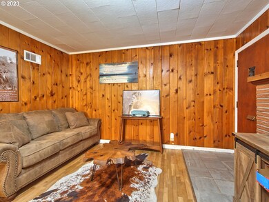 305 NW Gardner St, Sheridan, OR 97378 - photo 6