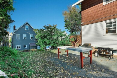 03-2327 16th St - 3