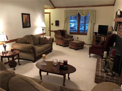 4812 Mason Hollow Dr, North Chesterfield, VA 23234 - photo 2