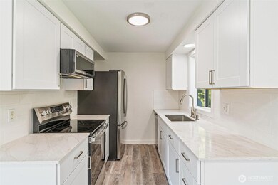 9126 1st Place NE unit 3, Lake Stevens, WA 98258 - photo 2