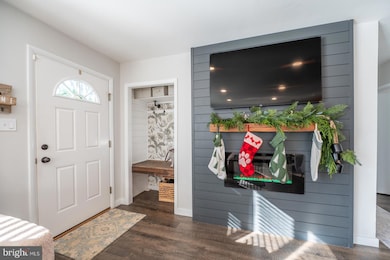 519 W Anderson Ave, Phoenixville, PA 19460 - photo 3