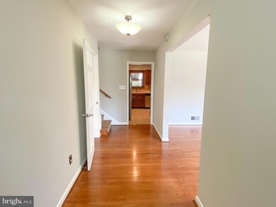 314 Valley Brook Dr, Silver Spring, MD 20904 - photo 6