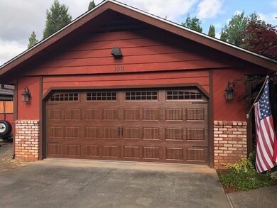 100 Saradan Ln, Grants Pass, OR 97527 - photo 3