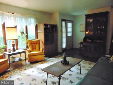 1500 N Warren St, Orwigsburg, PA 17961 - photo 2