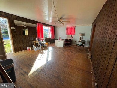 32 Fairview Rd, Broomall, PA 19008 - photo 2