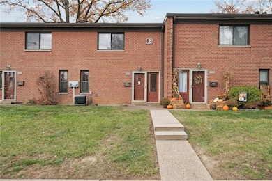 3605 Allendale Cir, Pittsburgh, PA 15204 - photo 2