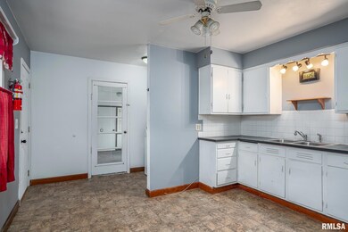 2411 Dugan Ct, Davenport, IA 52804 - photo 5