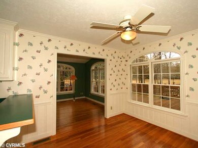 Kitchen - Breakfast Area...
