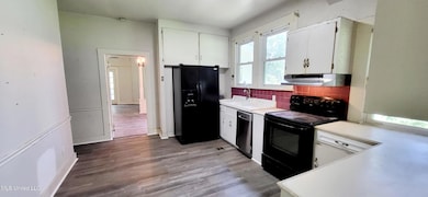 96 Fruitland Park Rd, Wiggins, MS 39577 - photo 3