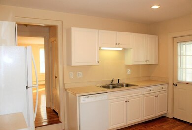 79 Centre St unit 3, Concord, NH 03301 - photo 4