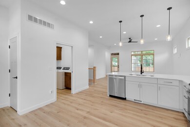 18138 Cloverleaf Dr S, South Bend, IN 46637 - photo 4