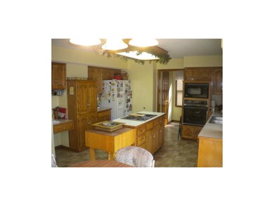 Kitchen comes with all appliances