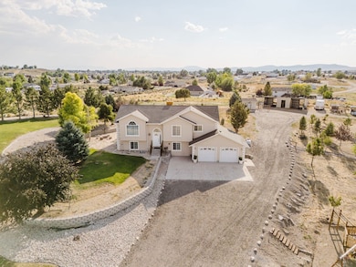 221 Lyndhurst Ln, Spring Creek, NV 89815 - photo 4