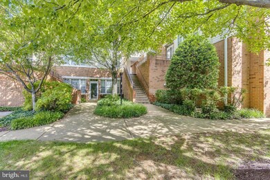 7027 Haycock Rd unit 504, Falls Church, VA 22043 - photo 2