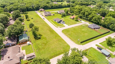 414 W 7th St, Dewey, OK 74029 - photo 2