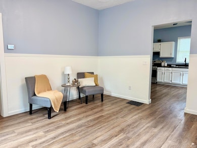 1116 Colorado St, Manhattan, KS 66502 - photo 4