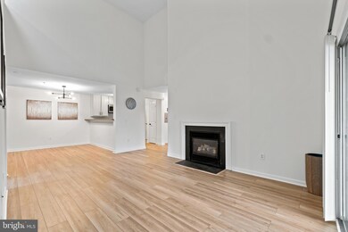 6512 Lake Park Dr unit 303, Greenbelt, MD 20770 - photo 5