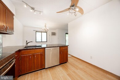 600 Campbell Cir unit I15, Downingtown, PA 19335 - photo 3