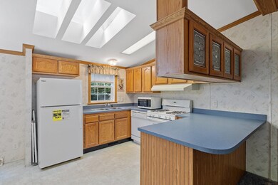 16 Saddle Back Cir, Campton, NH 03223 - photo 4