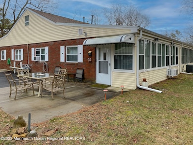 10 Walnut St unit D, Toms River, NJ 08753 - photo 3