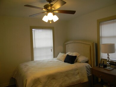 913 Kelley St, Houston, TX 77009 - photo 7