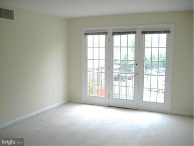 9459 Fairfax Blvd unit 304, Fairfax, VA 22031 - photo 3