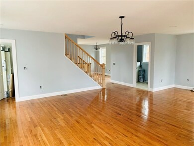 32 Groveland Ave, Providence, RI 02909 - photo 4