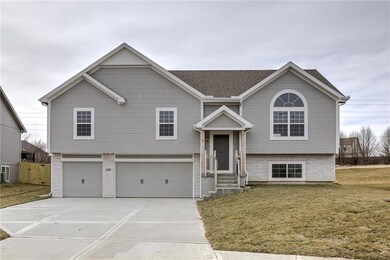 1406 Bristol Dr, Raymore, MO 64083 - photo 2