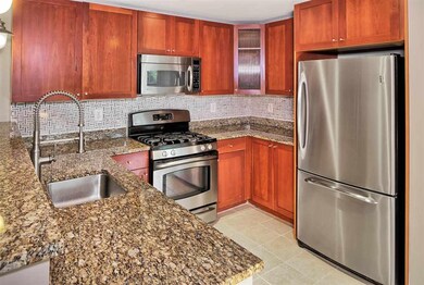 700 Grove St unit 4K, Jersey City, NJ 07310 - photo 6