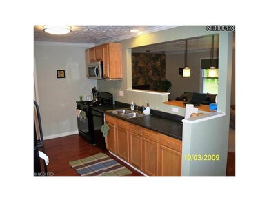 The other side of the kitchen.