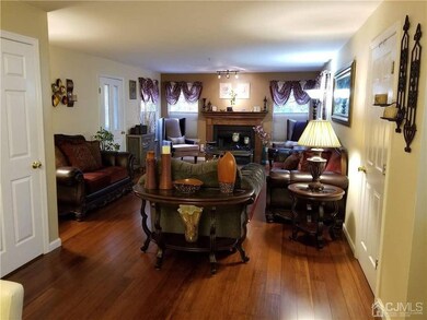 304 Vasser Dr, Piscataway, NJ 08854 - photo 4