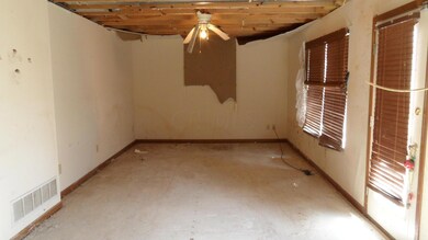 1448 Tall Pine Ct, Columbus, OH 43223 - photo 4