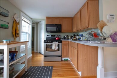 2 Ringgold St unit 2, Providence, RI 02903 - photo 4
