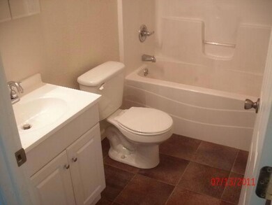 2216 E 23rd St, Muncie, IN 47302 - photo 5