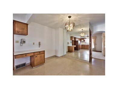 BUILT IN DESK OR MEDIA NICHE