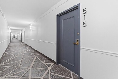 The Patrician unit 5150, Palm Beach, FL 33480 - photo 2