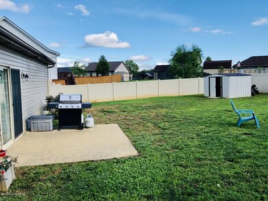 331 Gentry Crossings Blvd, Mount Washington, KY 40047 - photo 3