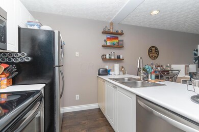 6686 Lagrange Dr unit 48D, Canal Winchester, OH 43110 - photo 4