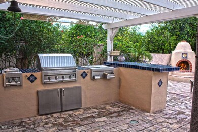 Outdoor Kitchen
