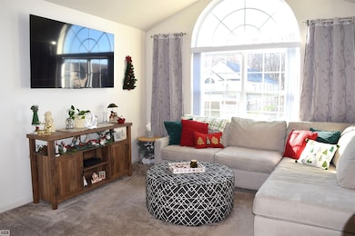 22053 Aberdeen Dr, Macomb, MI 48042 - photo 4