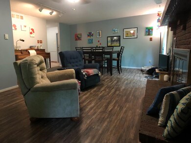 1805 E WHISENHUNT RD COLUMBIA MO 65201
