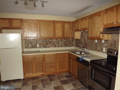 4 Avon Dr unit D, East Windsor, NJ 08520 - photo 4