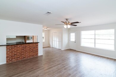 5818 Par Four Dr, Houston, TX 77088 - photo 7