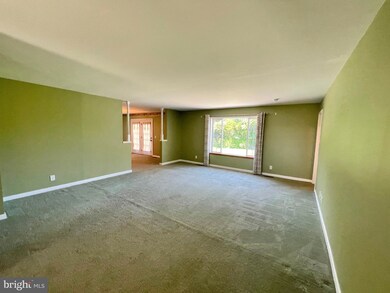 281 Fairview Rd, Luray, VA 22835 - photo 5