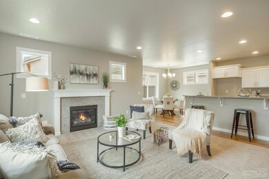 1831 NE Kristi Ct, Bend, OR 97701 - photo 4