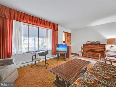 227 Maple Blvd, Orwigsburg, PA 17961 - photo 6