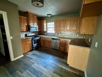 502 N Main St, Elk City, OK 73644 - photo 6