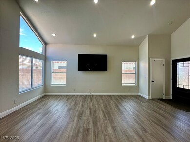 9632 Rising Tide Dr, Las Vegas, NV 89117 - photo 7