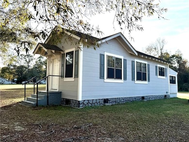 2229 Avenue F None, Bogalusa, LA 70427 - photo 3